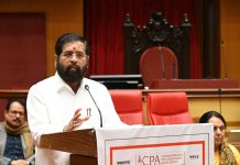 सर्वसामान्यांना मदतीची भूमिका लोकप्रतिनिधींनी स्वीकारावी : शिंदे