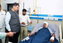 बिबट्याचा हल्ला; फडणवीस रुग्णालयात