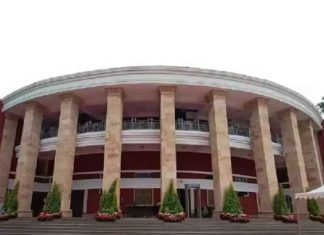 हिवाळी अधिवेशन 2025 : इतिहासात प्रथमच विरोधी पक्षनेत्यांविना अधिवेशन